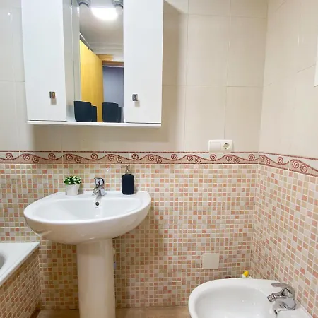 Apartamento Pink Urban * Τορεβιέχα